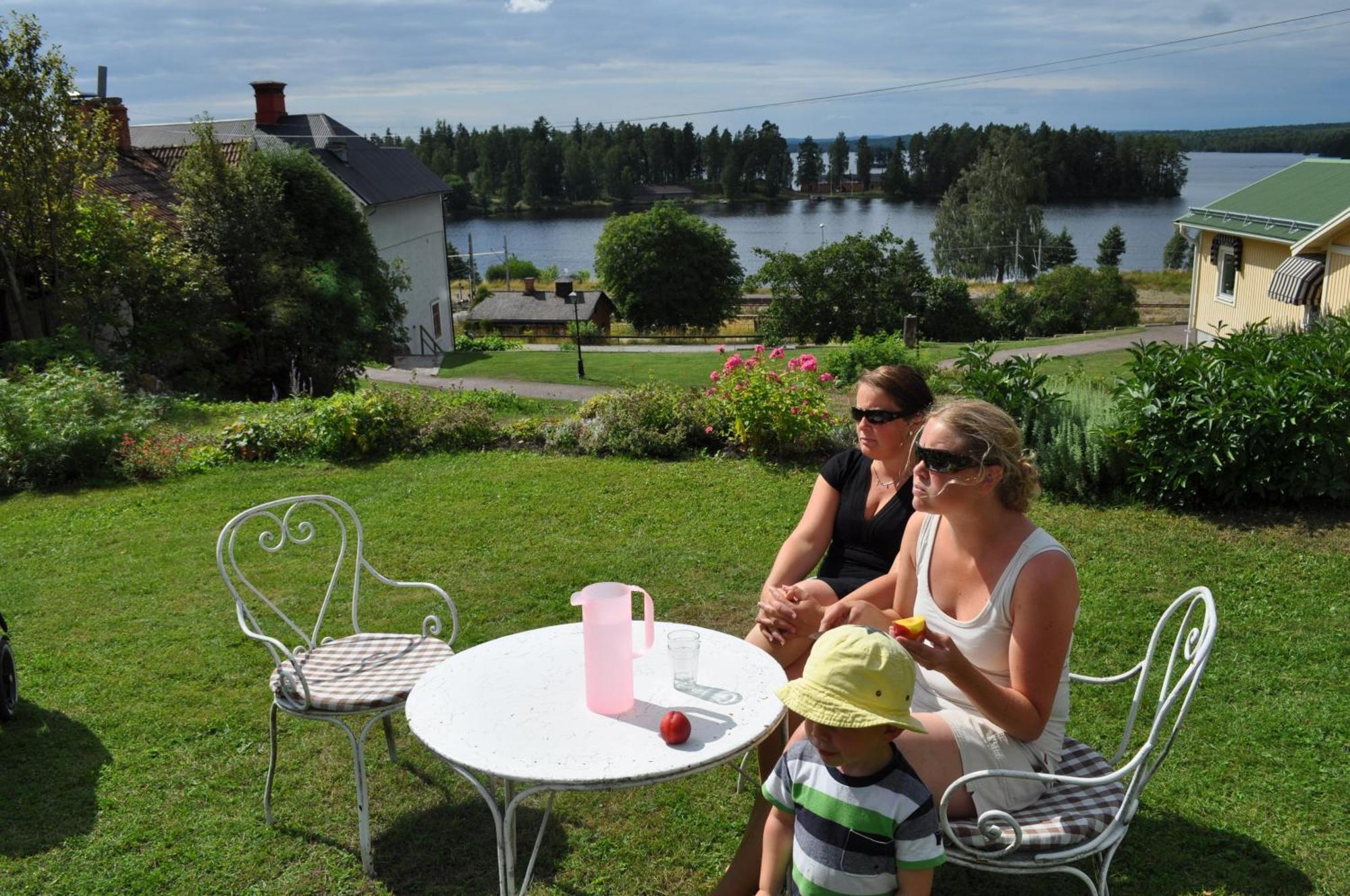 Vandrarhemmet Tallbacka/Aengelsberg Hostel Angelsberg Esterno foto